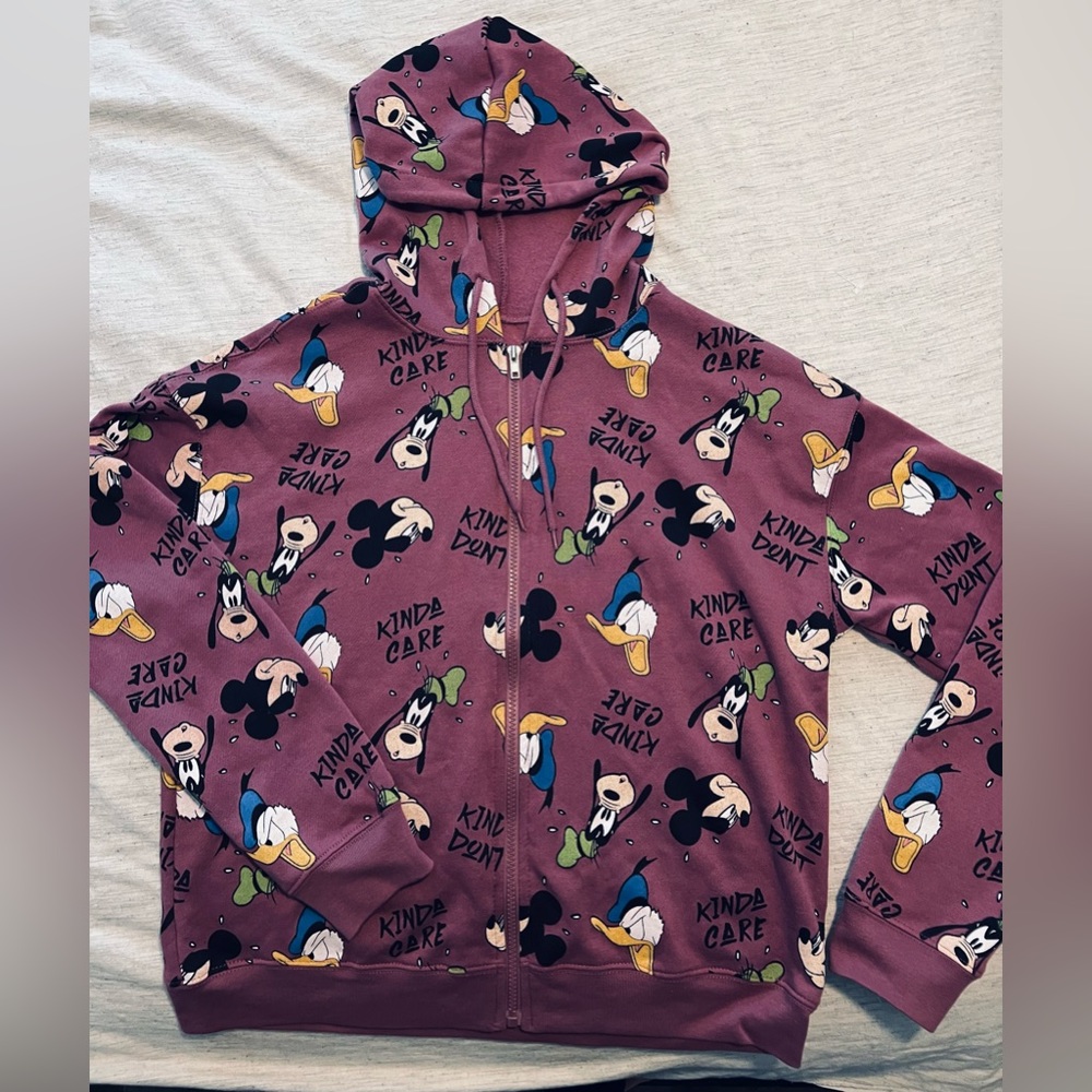 DISNEY Mickey and Friends character plum Zip-up sweatshirt